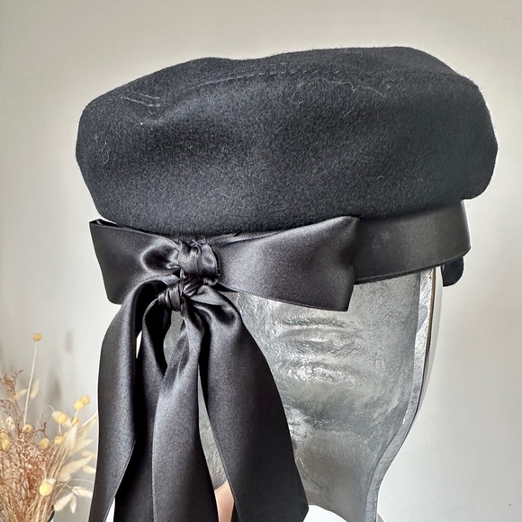 Authentic Chanel Hat Size S Black Wool 12035 - Picture 3 of 13